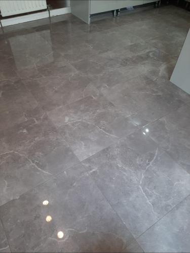 creative-flooring-wall-and-floor-tiling-008